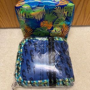 Fresh Face makeup removing towels.